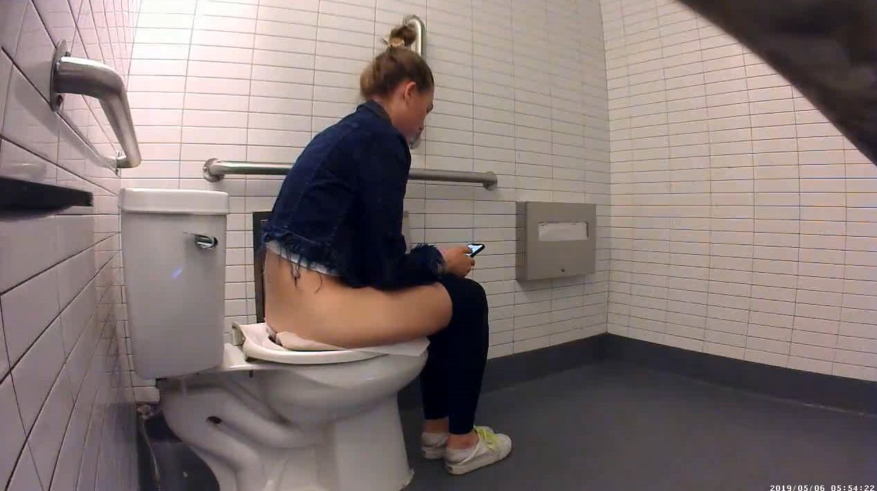 high def toilet voyeur pee poop